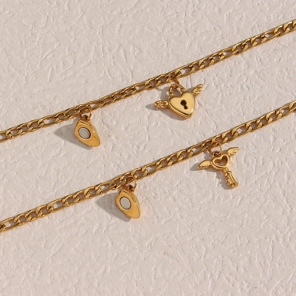 Pulseiras de Aço Inoxidável com Coração e Chave
