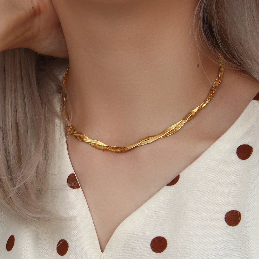Colar e Pulseira Trançados Banhados a Ouro Burnetts