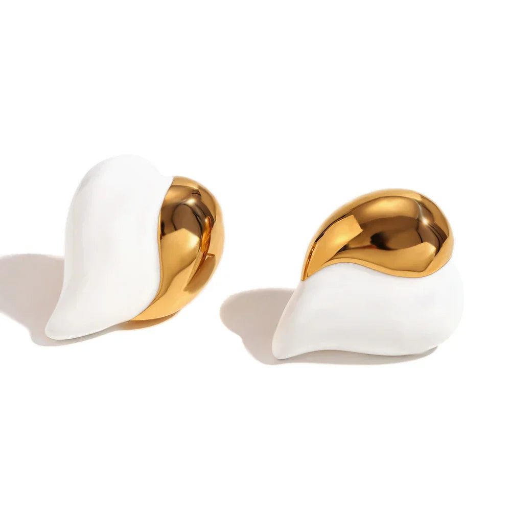 Brincos Coração Esmaltado Folheados a Ouro