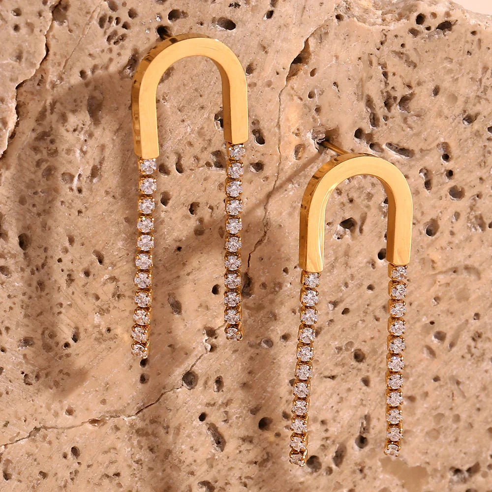 Brincos de Ouro 18K com Zircônia Elegante