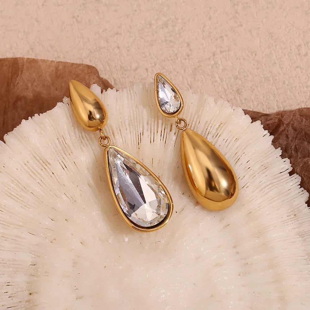 Brincos Elegância Gota D'Água com Zircônia