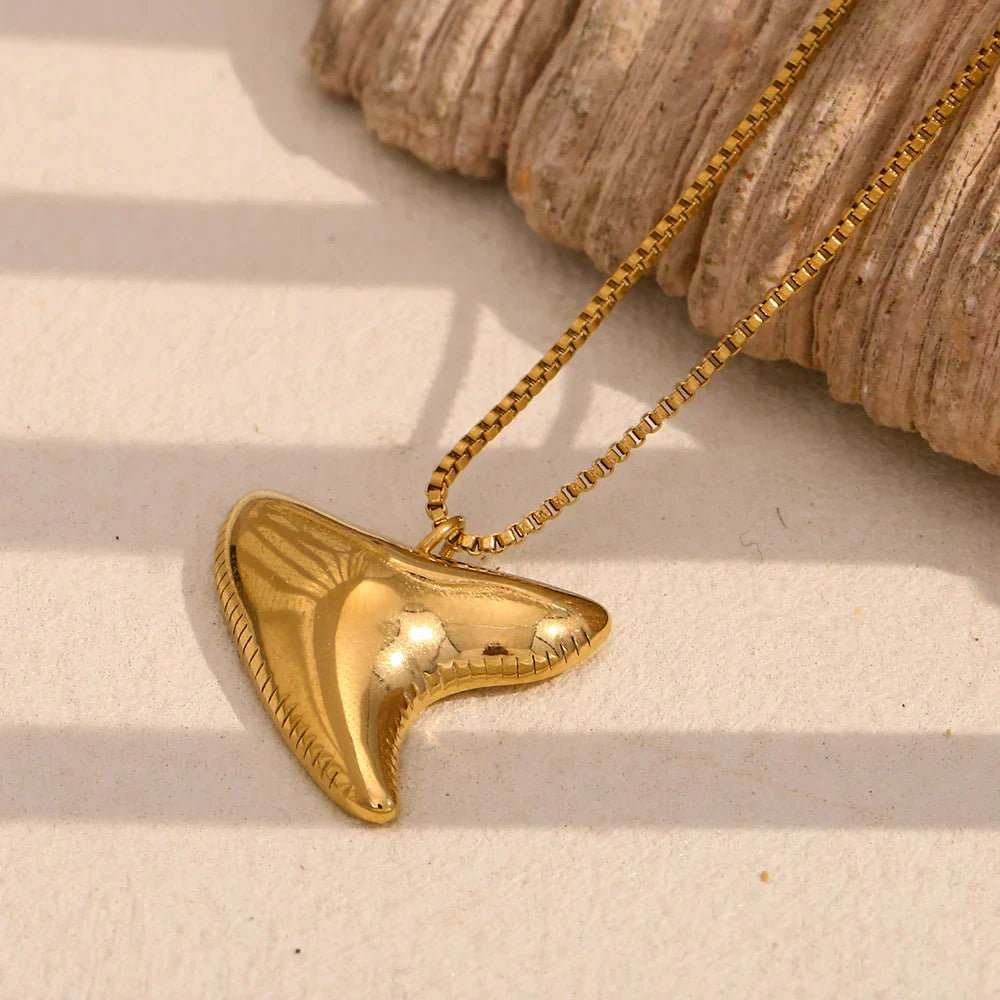 Colar Pingente Raia Manta Minimalista em Aço Inoxidável 18K