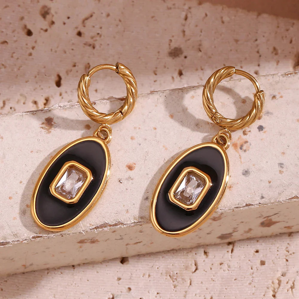 Brincos Oval Elegância com Zircônia