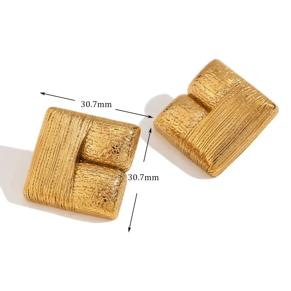 Brincos Geométricos de Ouro com Textura Elegante