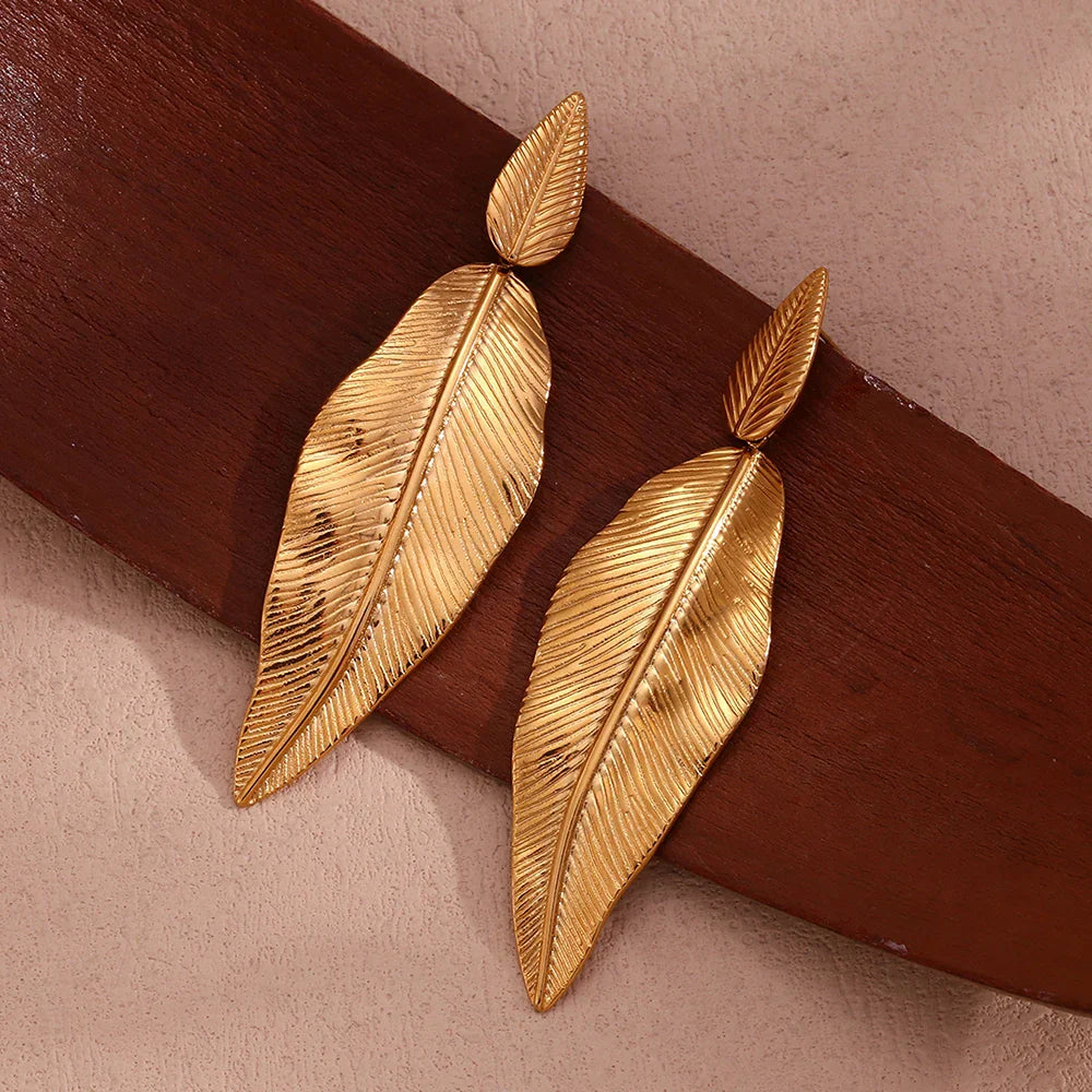 Brincos Folha de Ouro Elegante