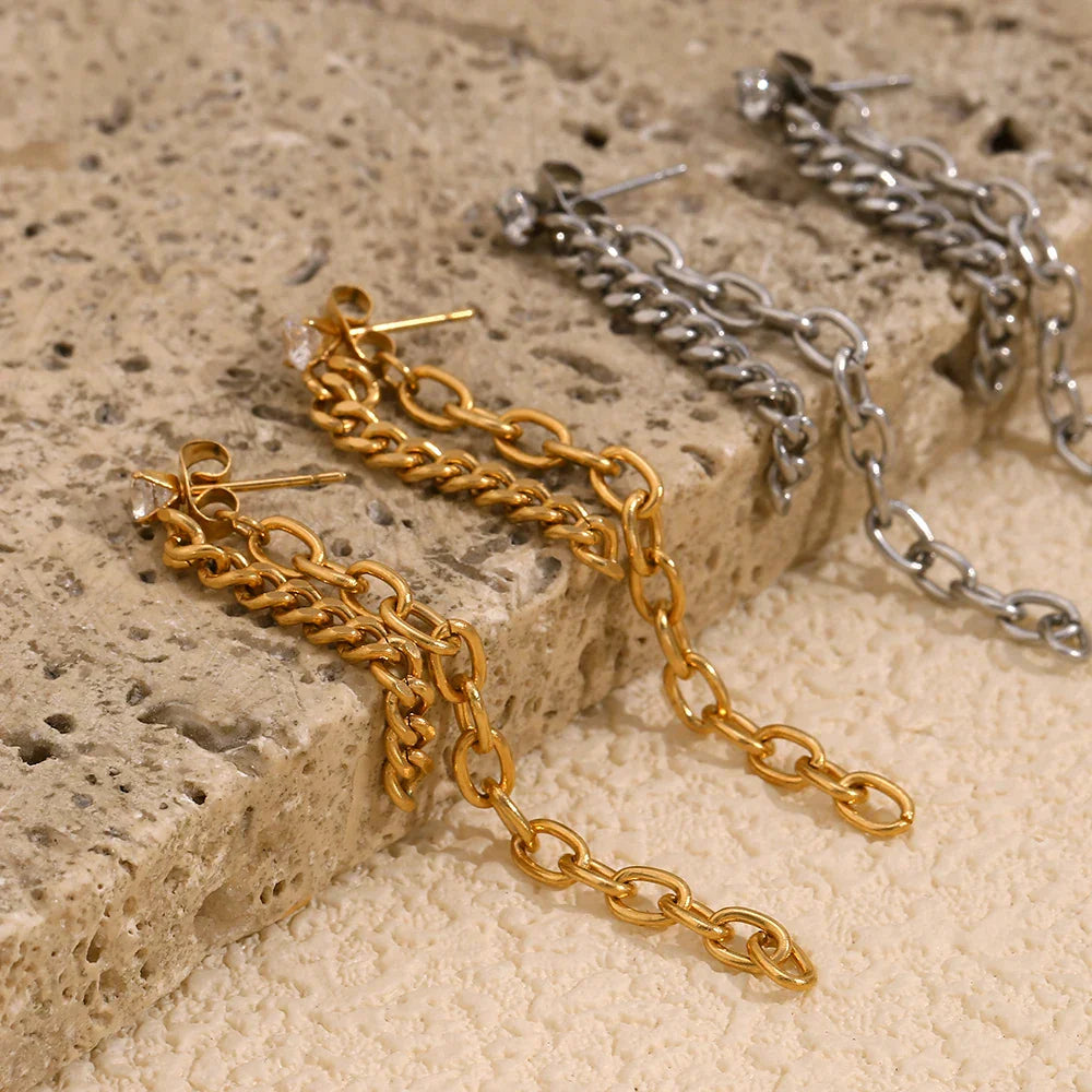 Brincos de Corrente com Zircônia e Banho de Ouro 18k