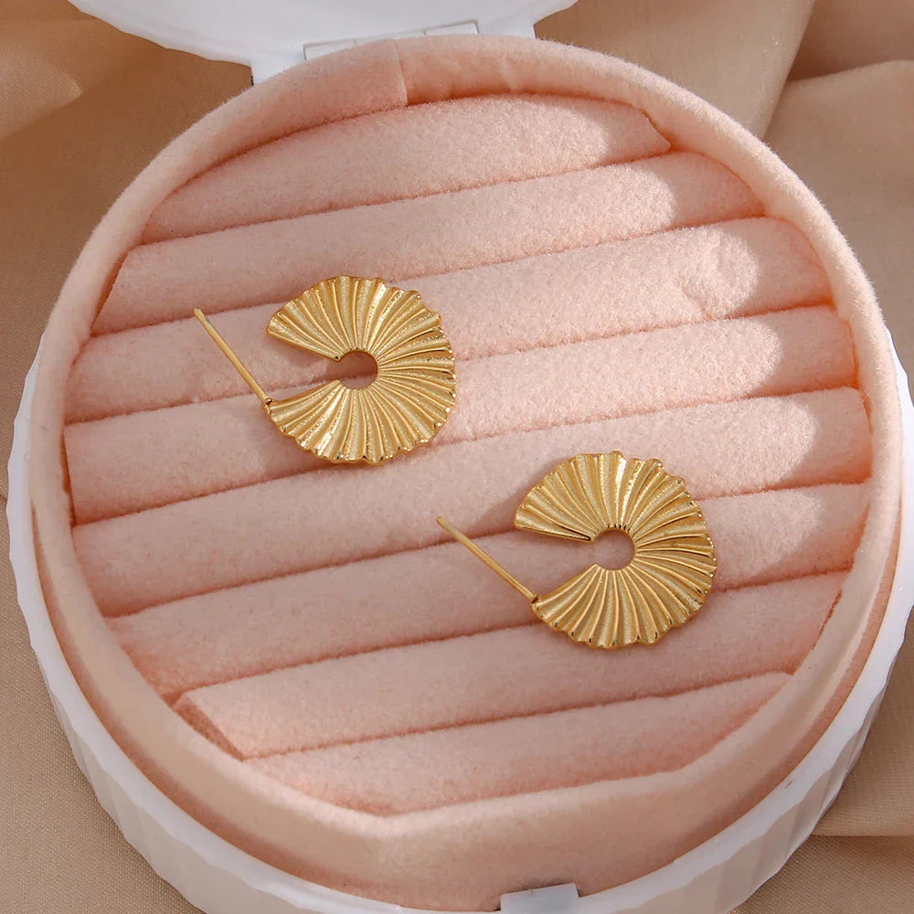 Brincos de Argola Girassol Folheados a Ouro