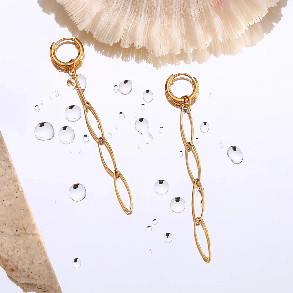 Brincos Elegantes de Ouro 18K com Corrente Oval