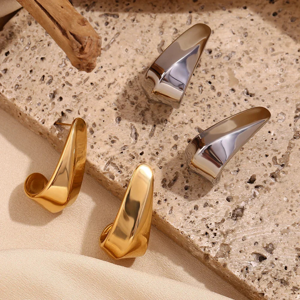 Brincos Elegância Geométrica Banhados a Ouro