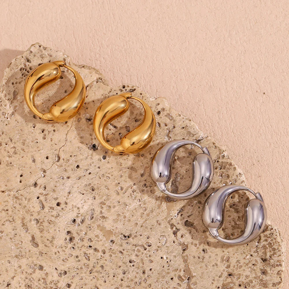 Brincos de Argola Duas Gotas Banhados a Ouro 18K