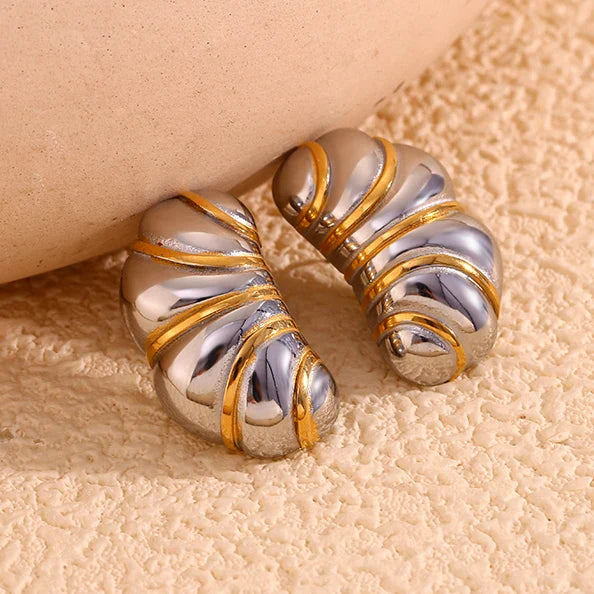 Brinco Casulo Banhado a Ouro 18K com Zircônia