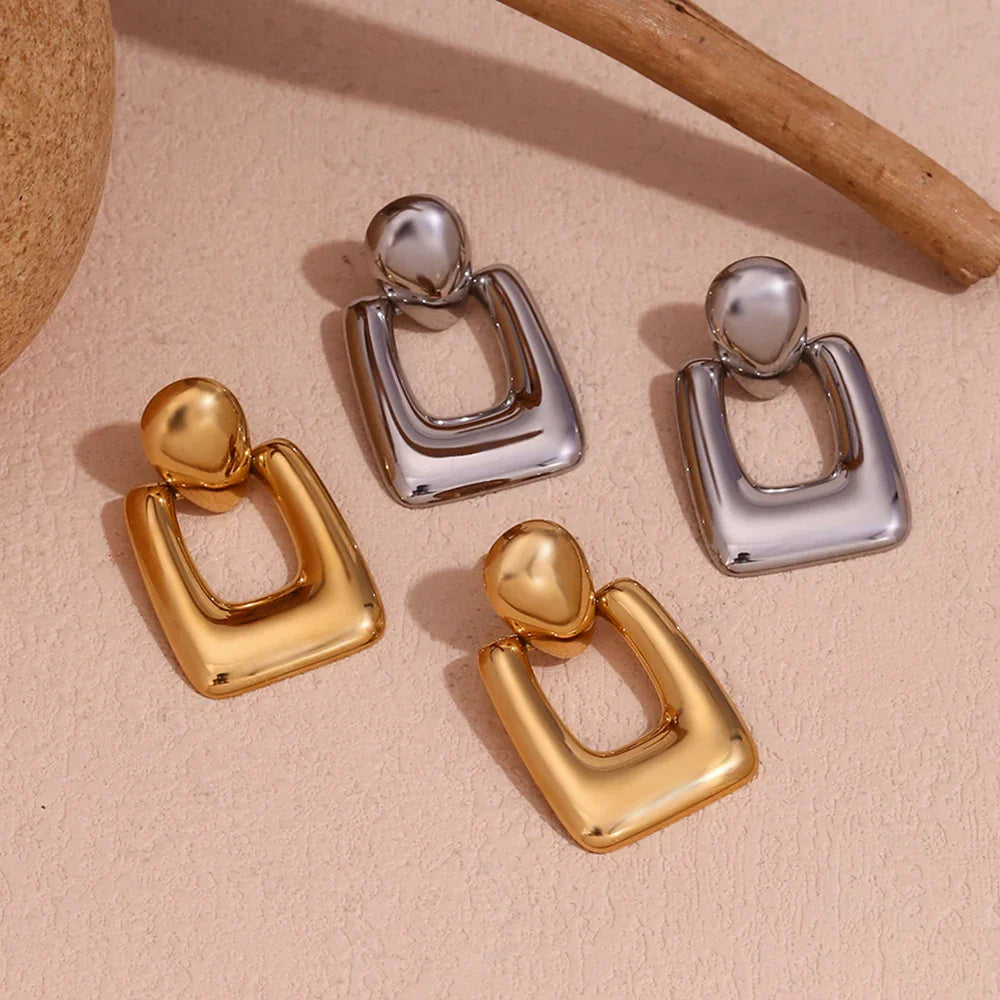 Brincos Geométricos de Zircônia Banhados a Ouro