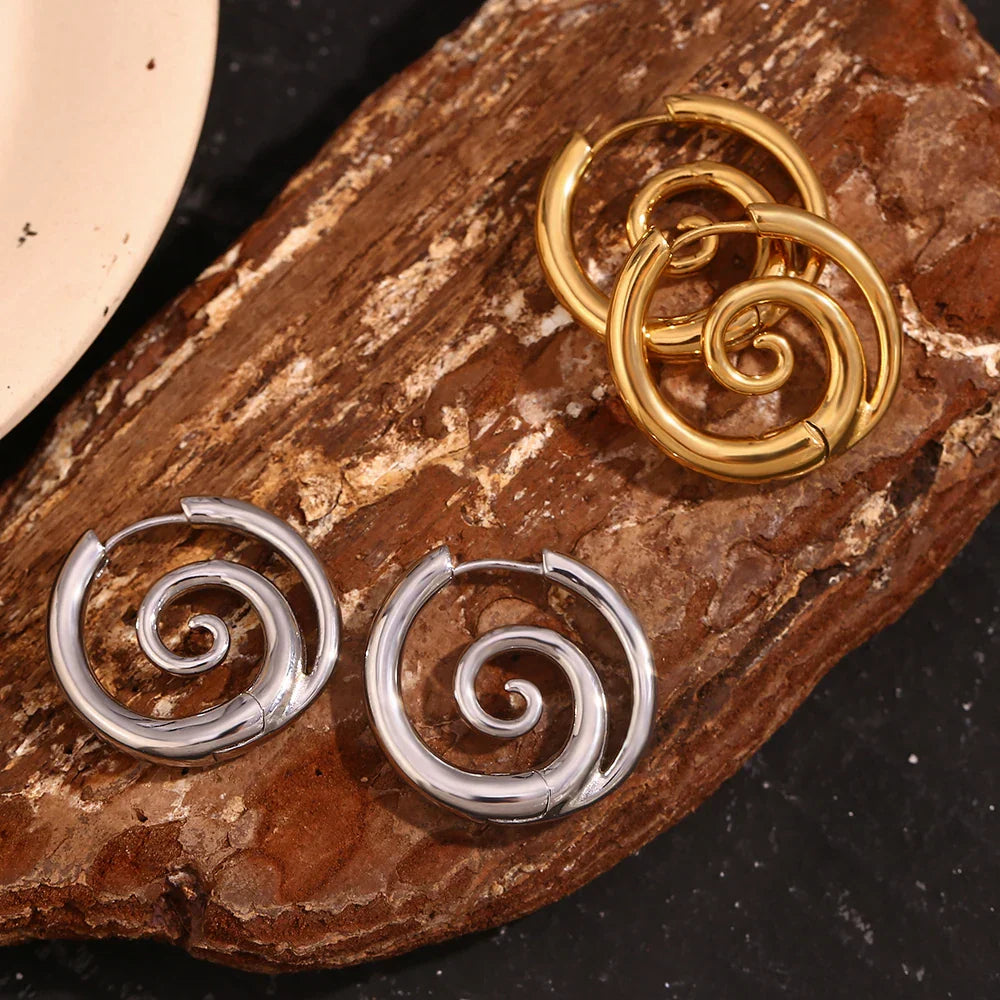 Brincos Espirais Elegantes em Ouro e Prata