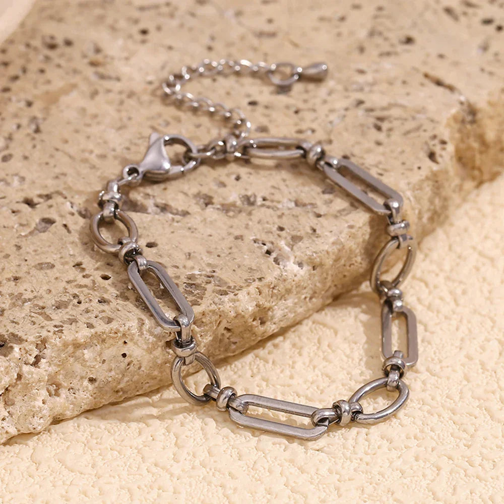 Pulseira Minimalista Belle em Ouro 14K