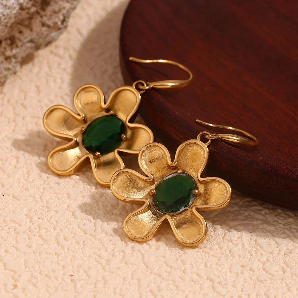 Brincos Flor de Zircônia Banhados a Ouro 18K