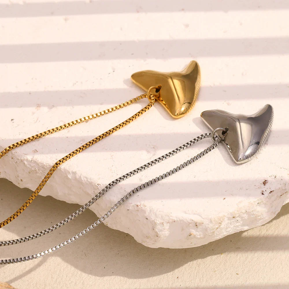 Colar Pingente Raia Manta Minimalista em Aço Inoxidável 18K