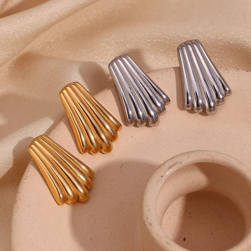 Brincos Elegância Vertical em Zircônia