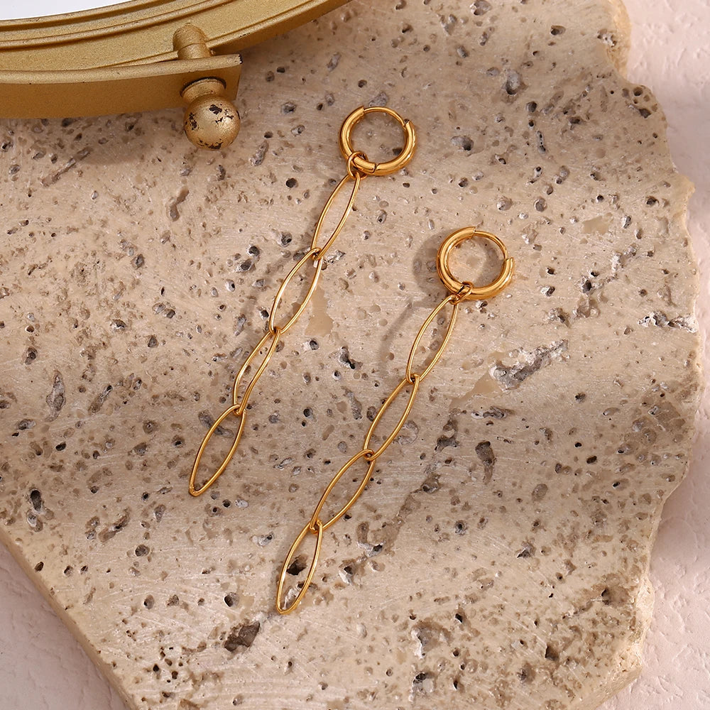 Brincos Elegantes de Ouro 18K com Corrente Oval