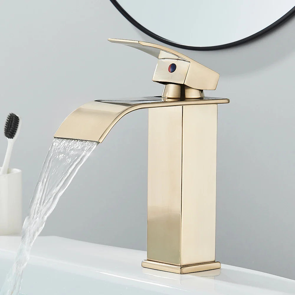 Quyanre Matte Torneira Estilo Cachoeira Design Quadrado Controle Alavanca Tratamento Polido