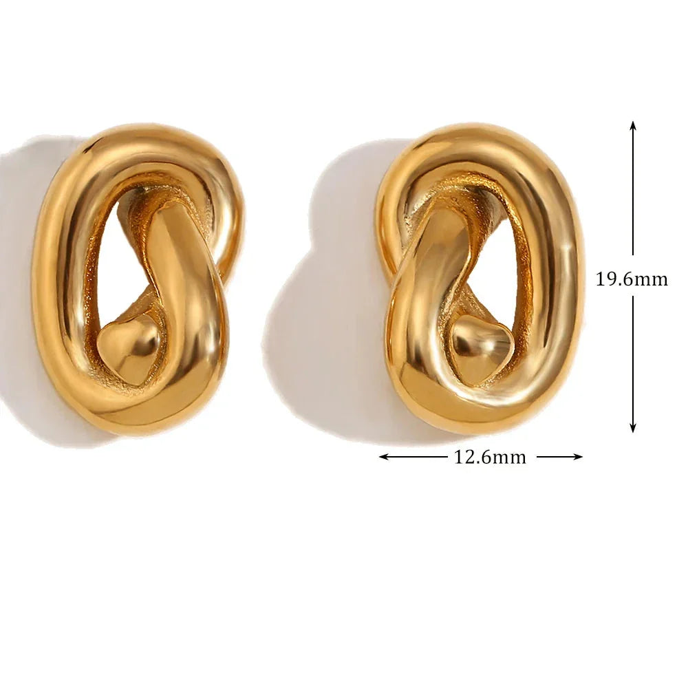 Brinco Elegância Dourada em Aço Inoxidável
