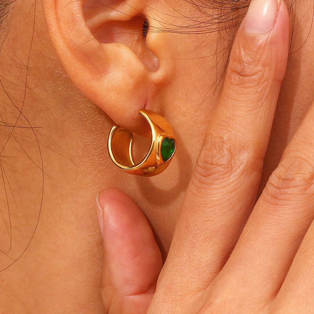 Brincos de Argola Coração com Zircônia Banhados a Ouro