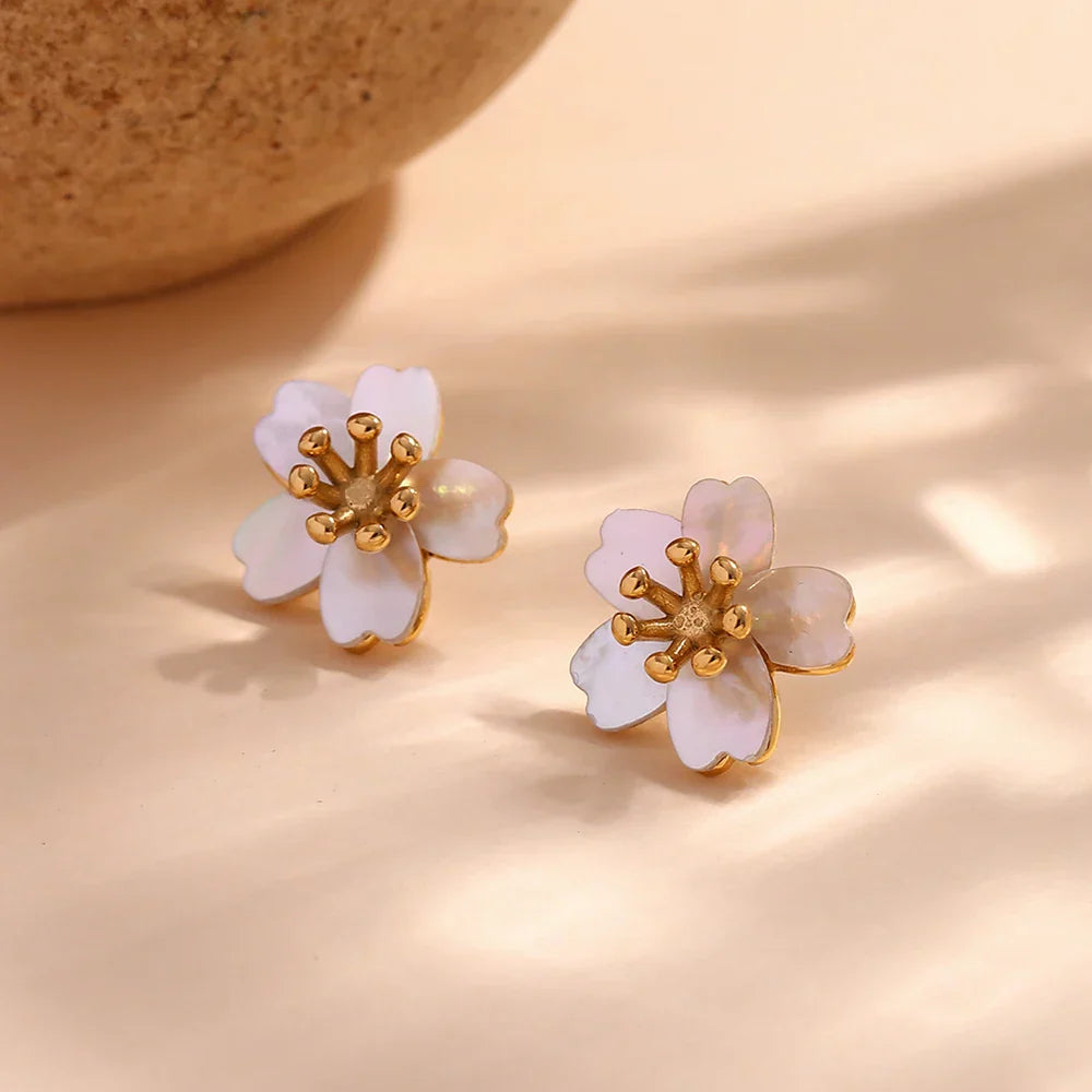 Brincos Flor de Cerejeira E.B.belle - Luxo e Elegância