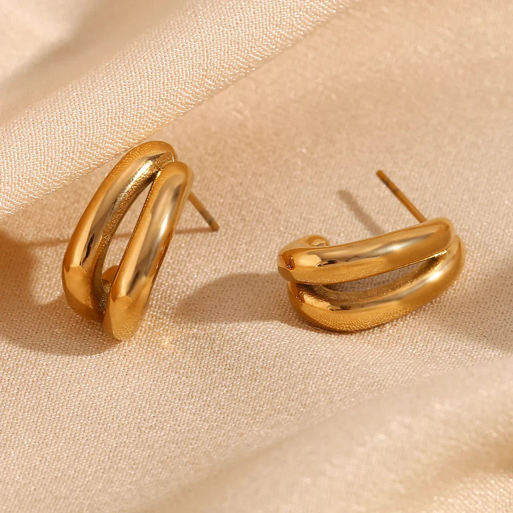 Brincos Elegantes de Camada Dupla em Ouro 18K