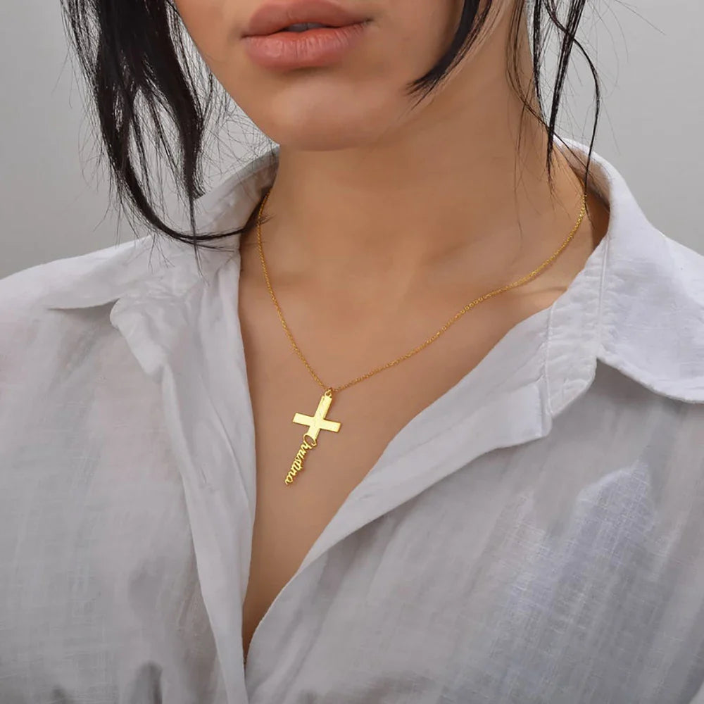 Colar Personalizado Cruz com Nome em Aço Inoxidável e Folhado ouro 18k