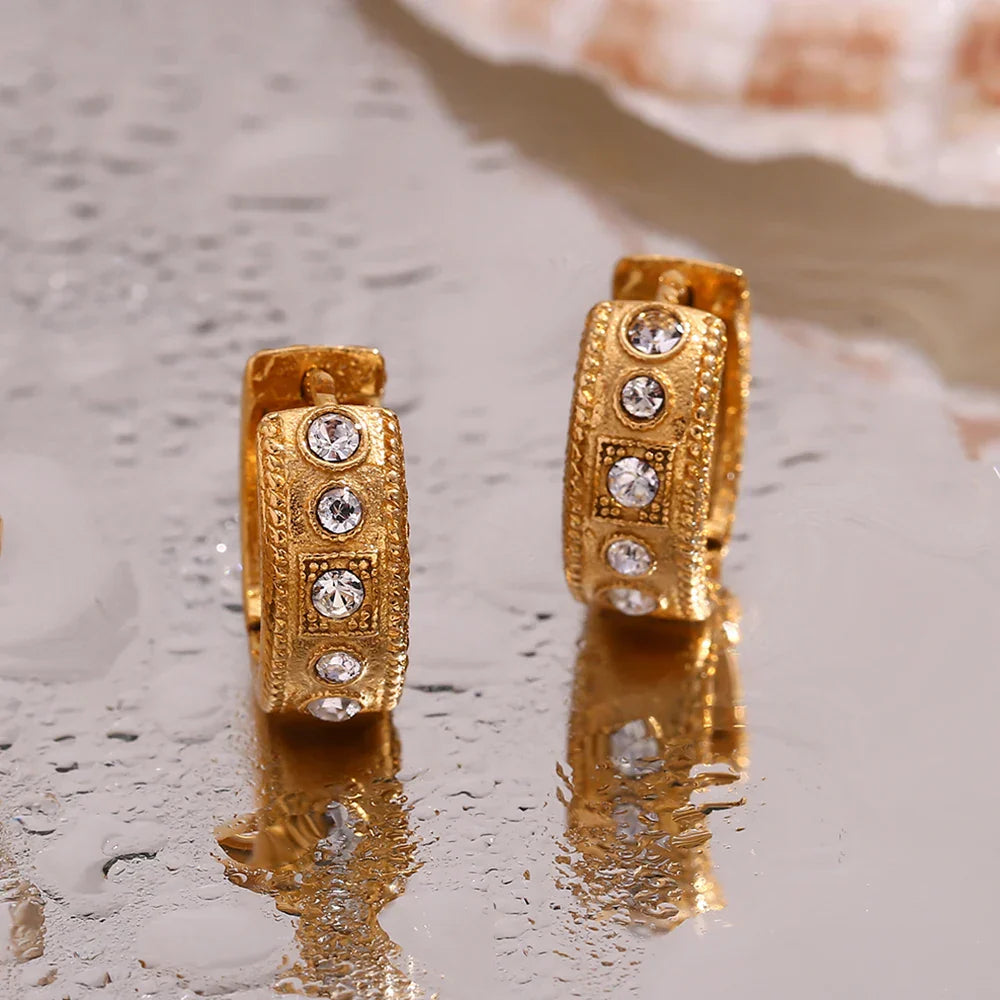 Brincos de Argola Dourados com Zircônias
