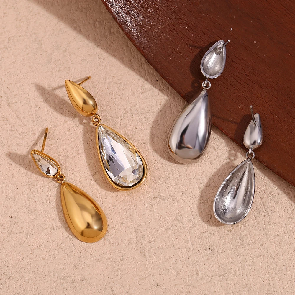 Brincos Elegância Gota D'Água com Zircônia