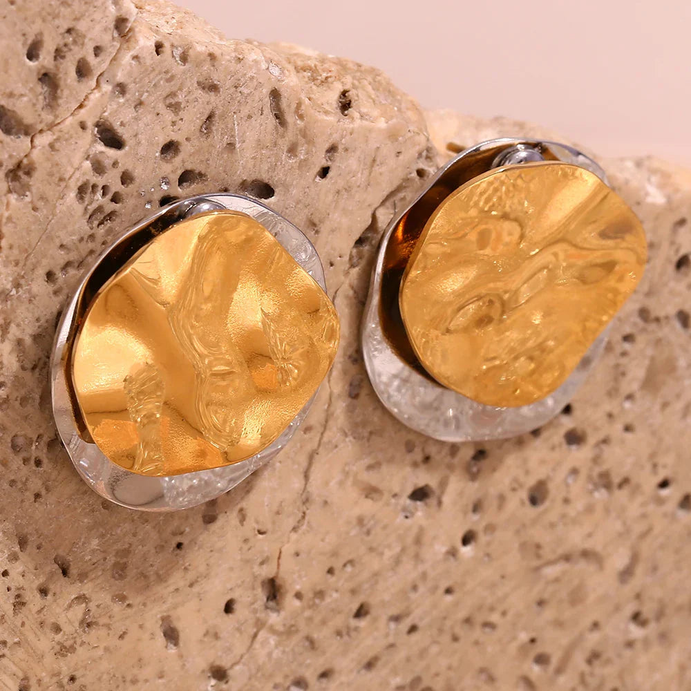 Brincos Elegantes de Camada Dupla em Ouro e Prata
