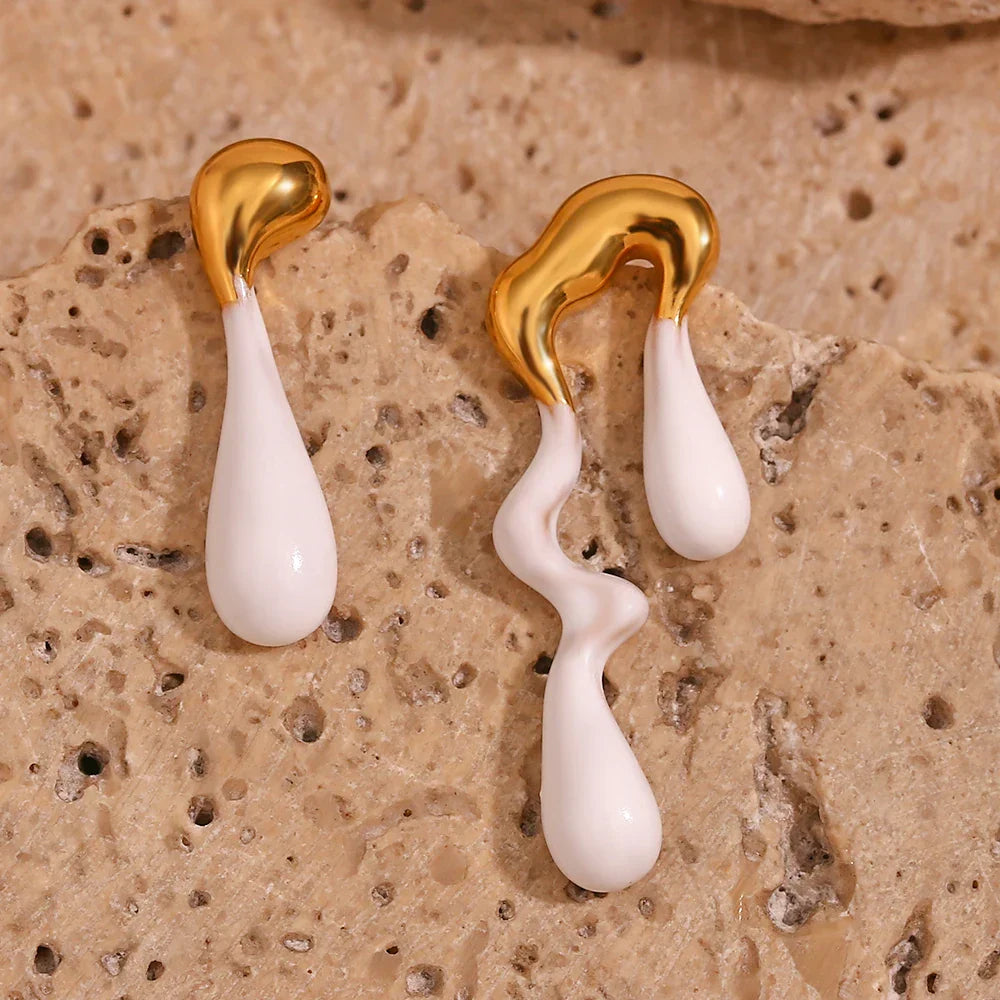 Brincos Assimétricos Waterdrop em Esmalte