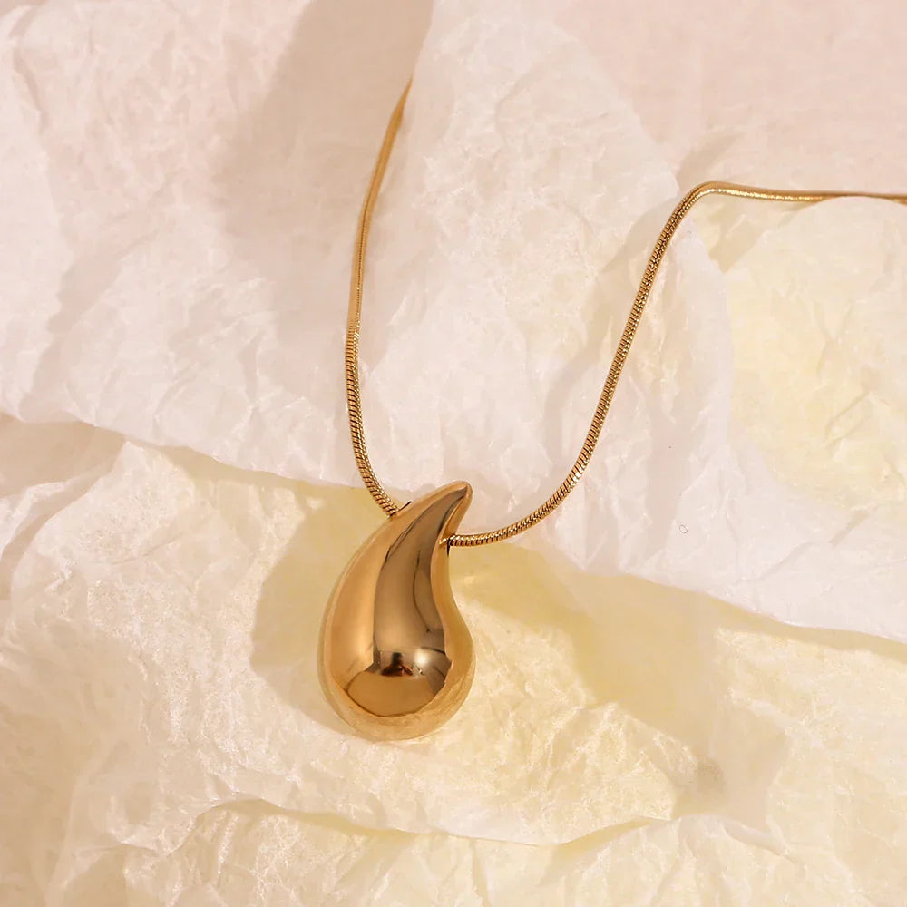 Colar Pingente Gota de Água Minimalista em Aço Inoxidável 18K