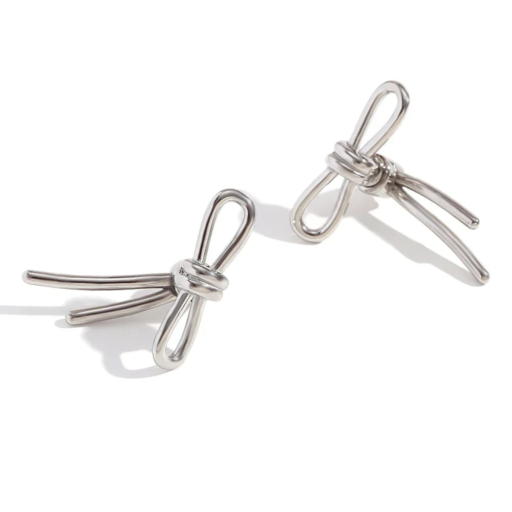 Brincos Minimalistas de Aço Inoxidável com Laço