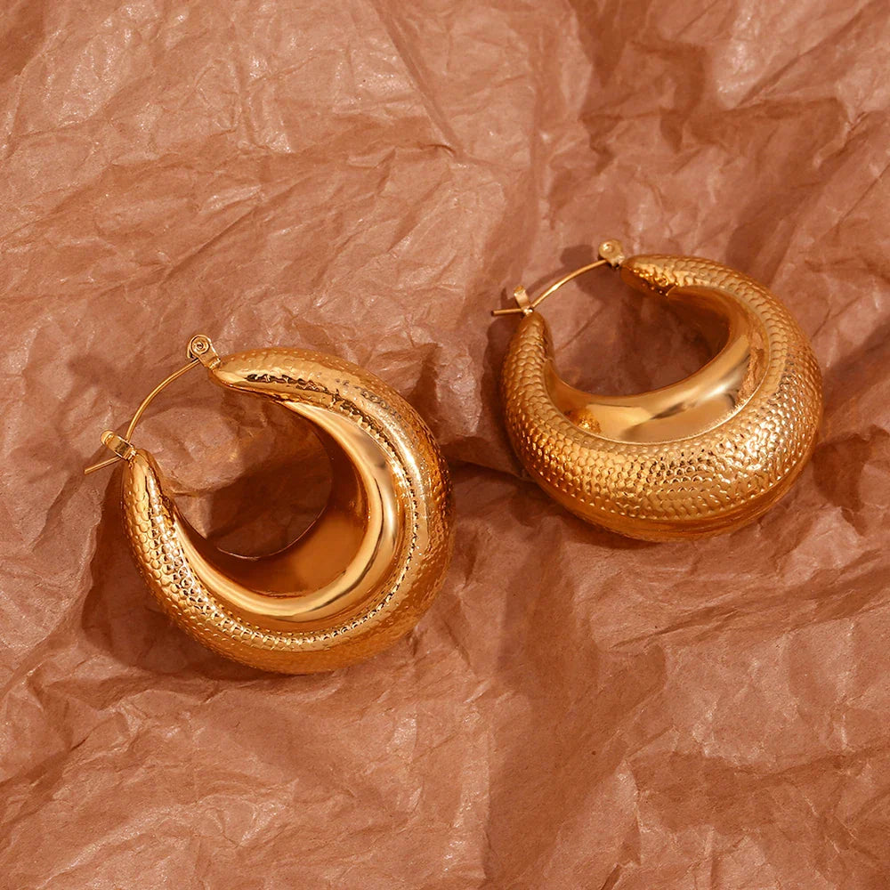 Brincos de Argola Texturizados Banhados a Ouro 18k