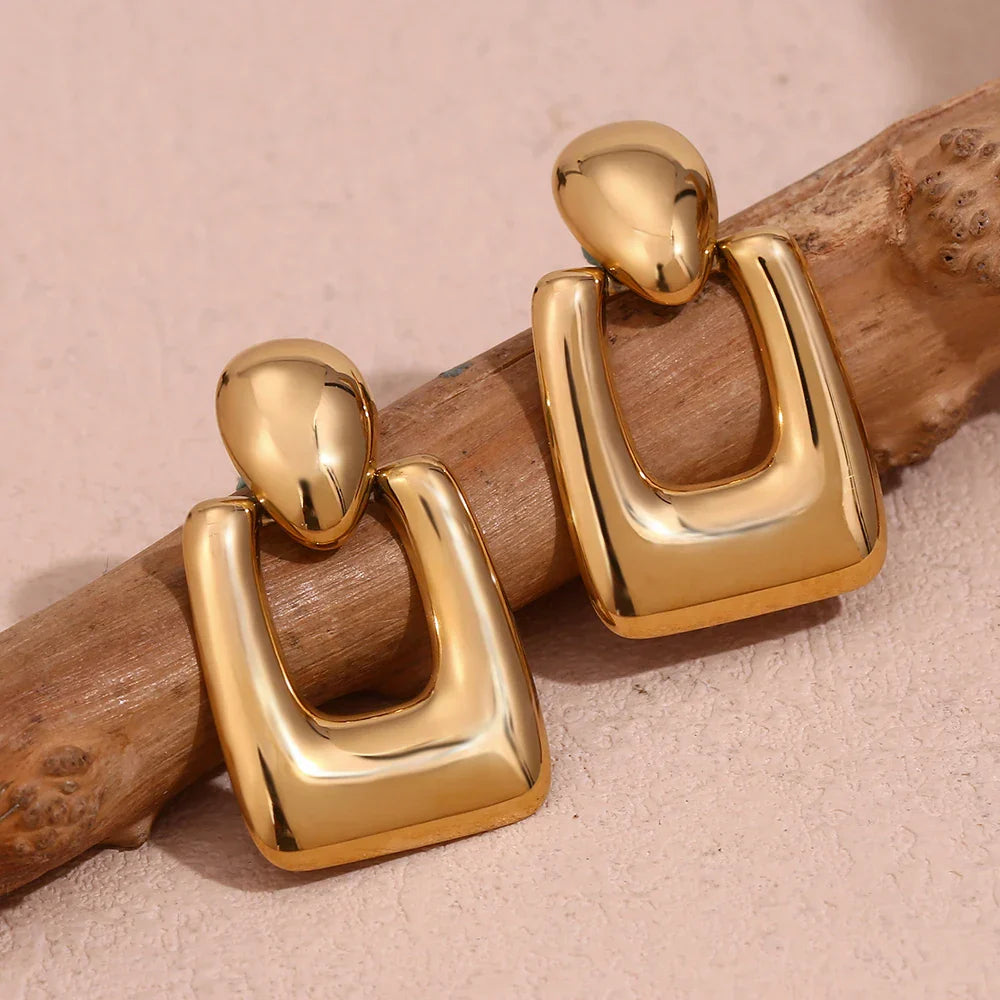 Brincos Geométricos de Zircônia Banhados a Ouro