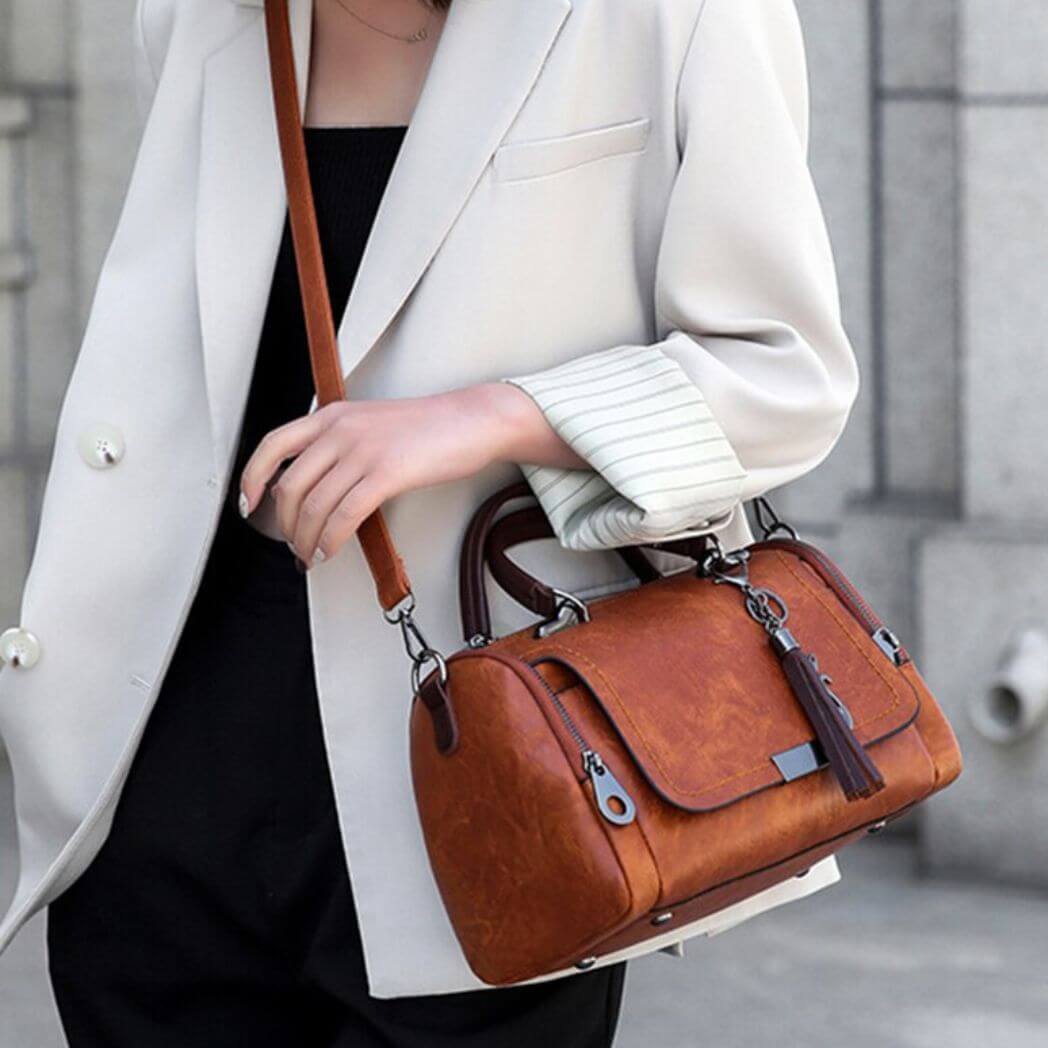 Bolsa Feminina de Couro Celeste - Tudo Tem