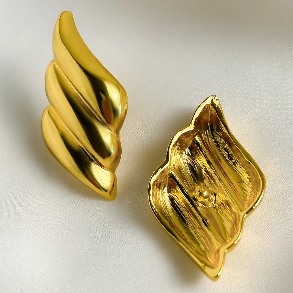 Brinco Luxe Dourado - Tudo Tem