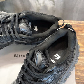 Balenciaga Bouncer Black