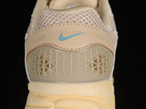 Nike Zoom Vomero 5 Oatmeal