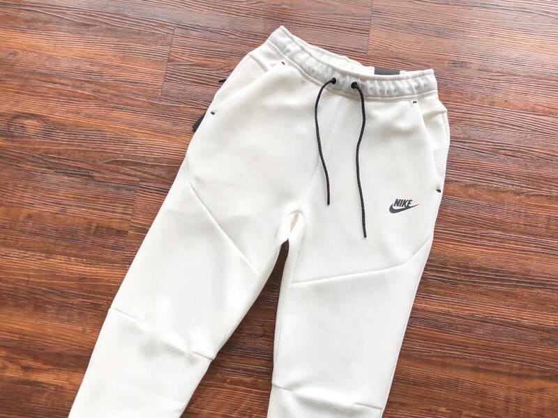 Calça Nike Tech Fleece Branca