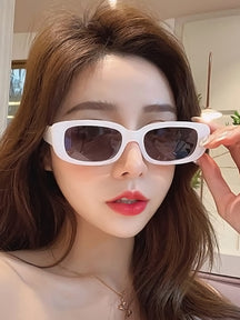 Óculos Feminino Color Glam com Lentes Vibrantes e Armação Acrílica