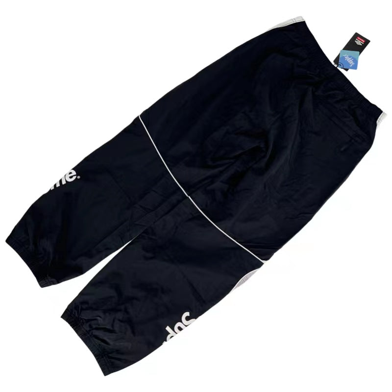 Calça Supreme x Umbro