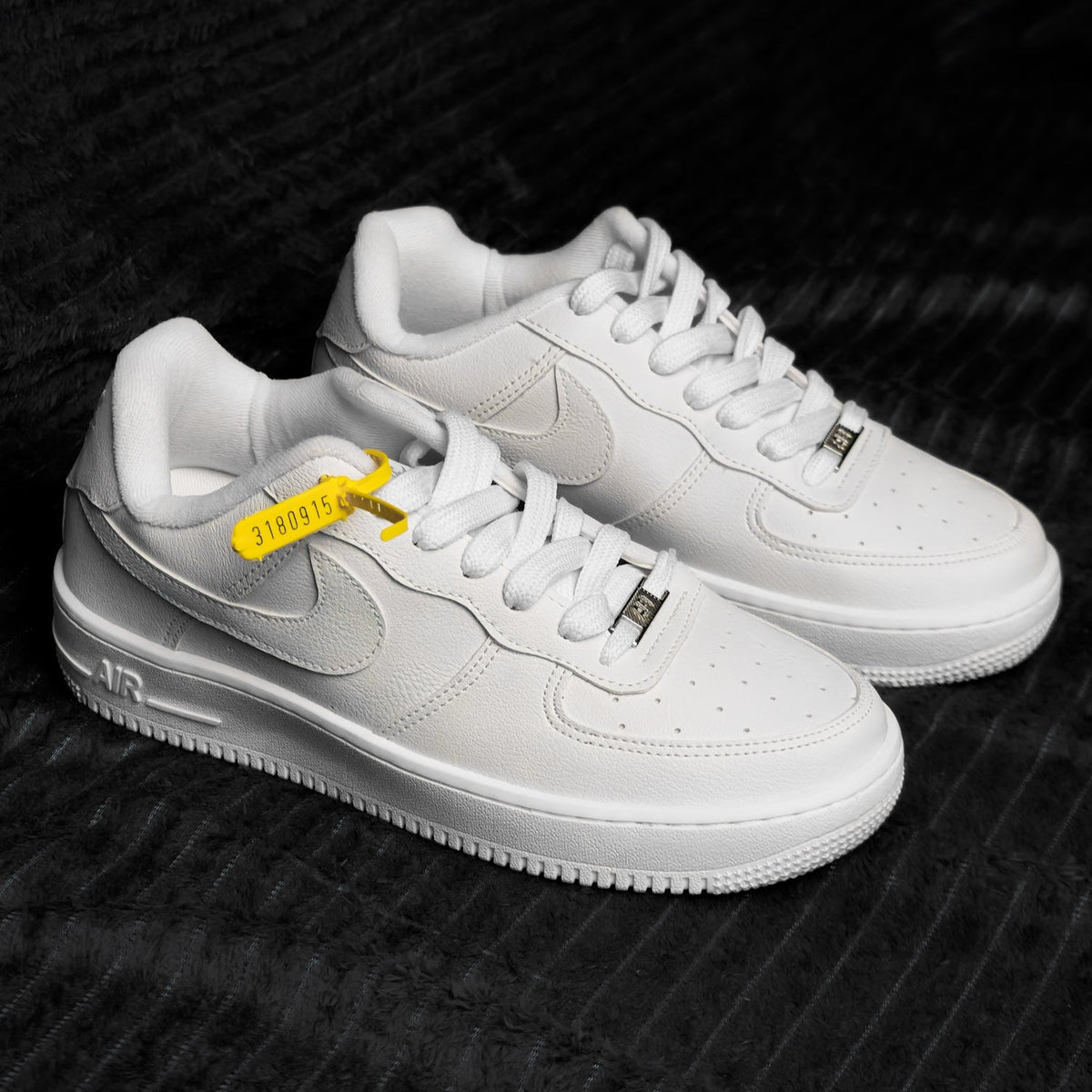 Tênis AIR FORCE 1 LOW BRANCO