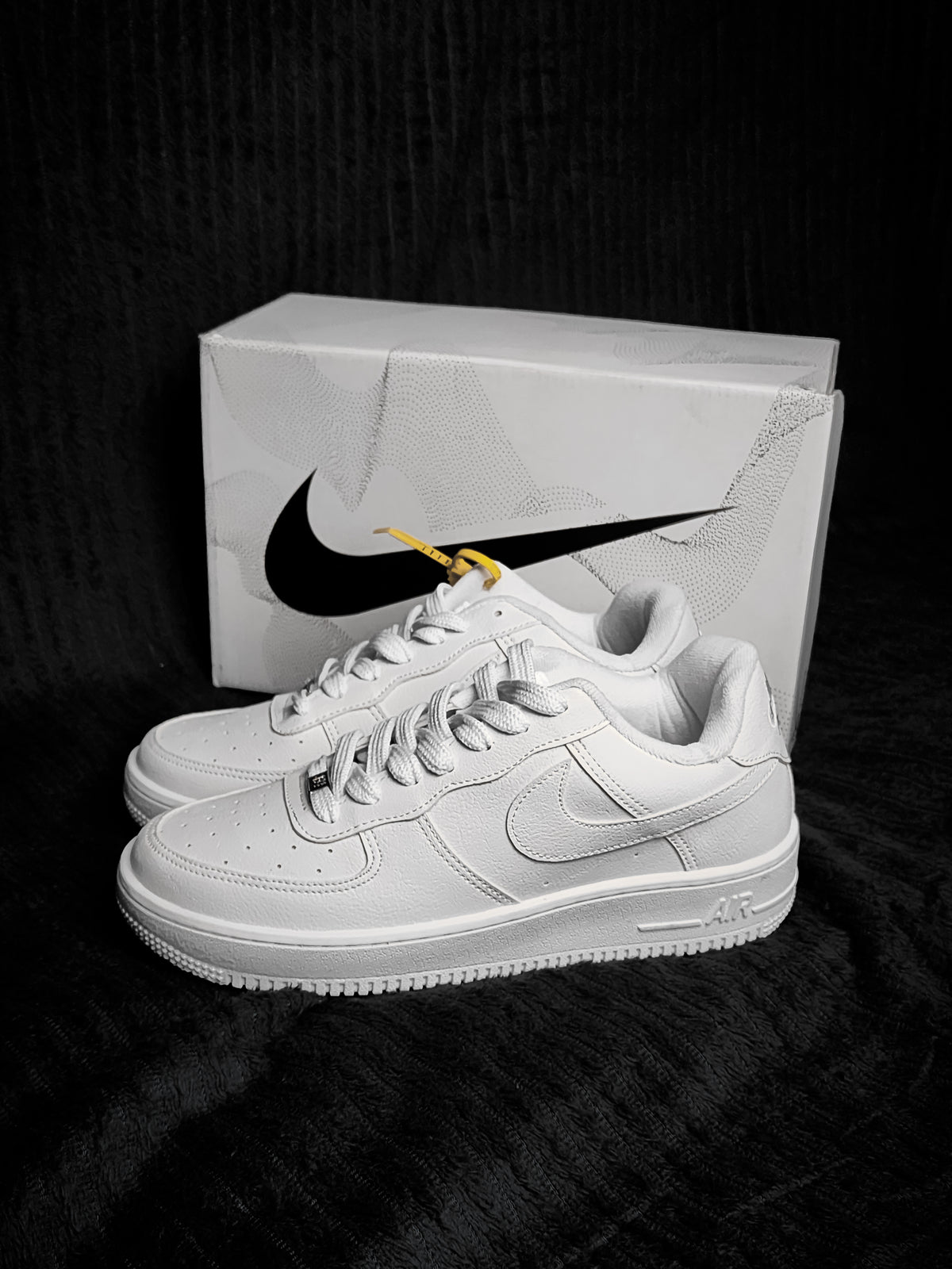 Tênis AIR FORCE 1 LOW BRANCO