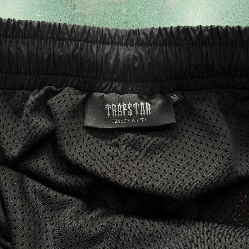 Conjuto Trapstar Irongate 2.0 Shellsuit Vermelho Preto