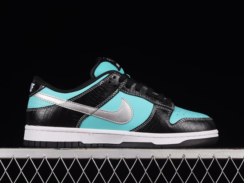 Nike Dunk Low Diamond Supply Co.