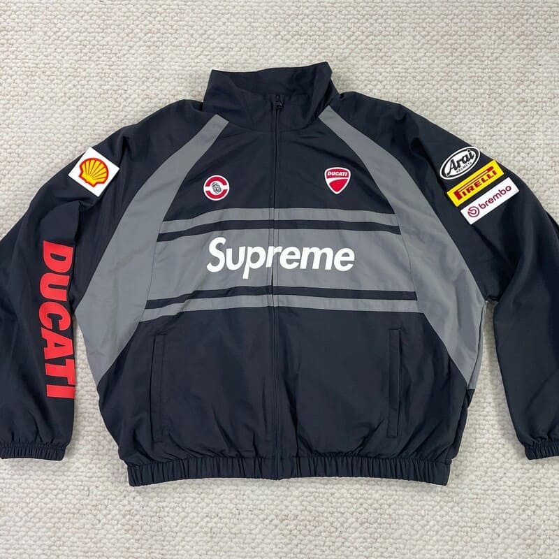 Conjunto Supreme x Ducati