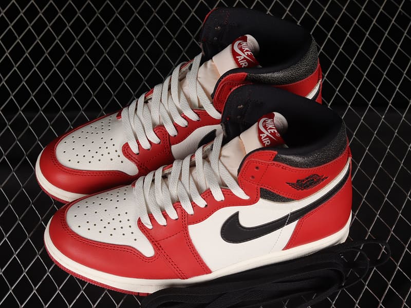 Air Jordan 1 High Chicago Lost and Found