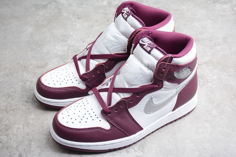 Air Jordan 1 High OG Bordeaux